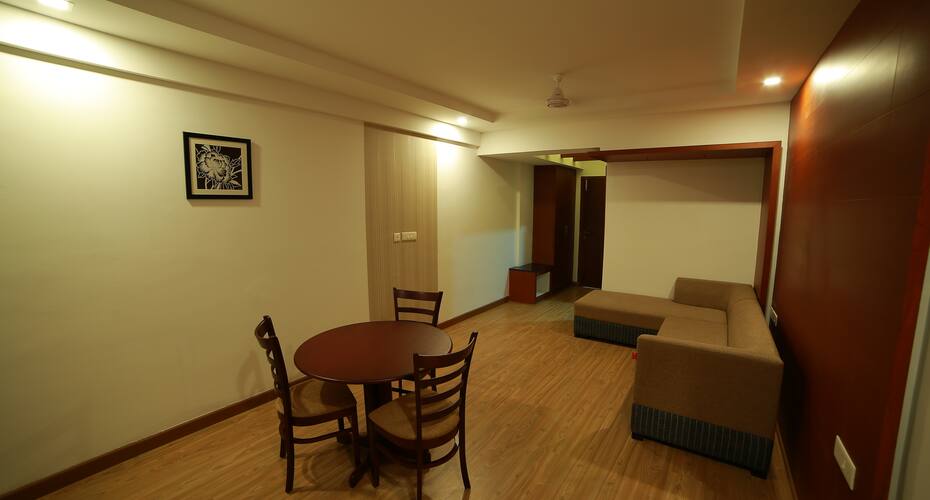 Nakshatra Emerald Inn, Guruvayoor 5